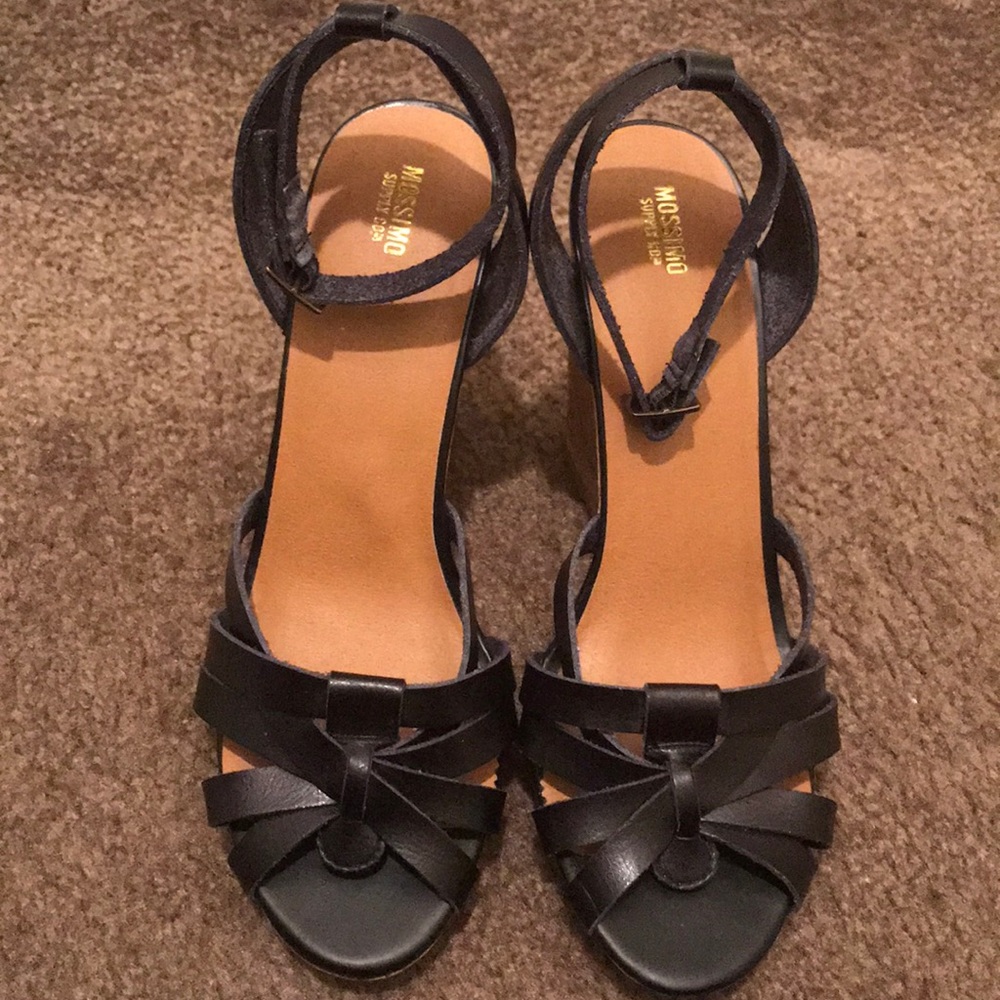 Mossimo Supply Wedge Sandal with Strap Size 9
